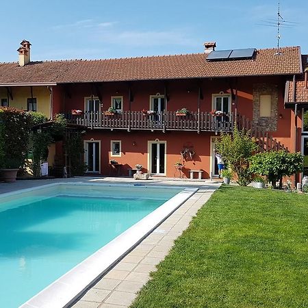 B&B La Cascina Di Monia E Mario Borgo Ticino Eksteriør billede