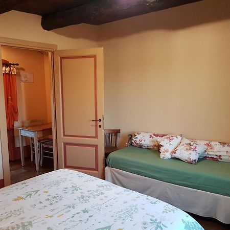B&B La Cascina Di Monia E Mario Borgo Ticino Eksteriør billede