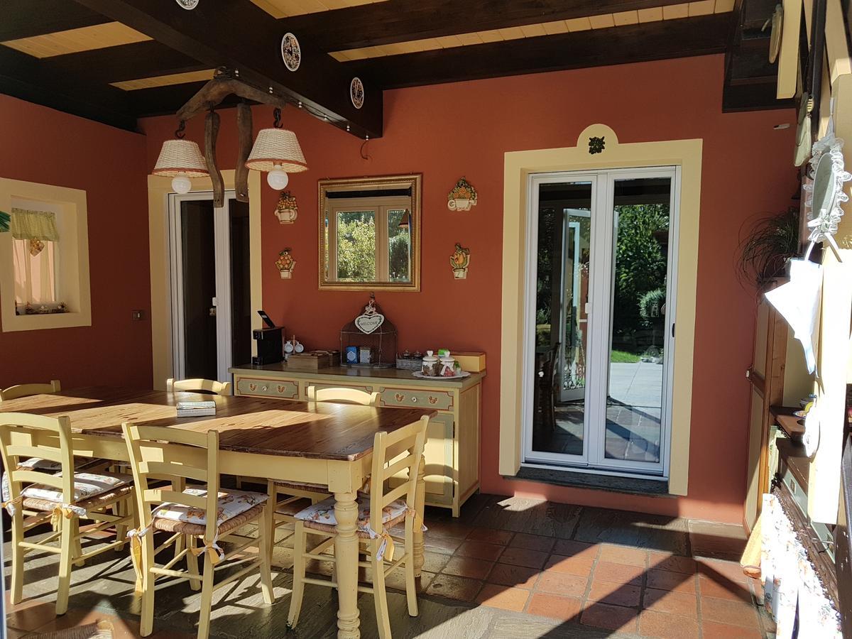 B&B La Cascina Di Monia E Mario Borgo Ticino Eksteriør billede