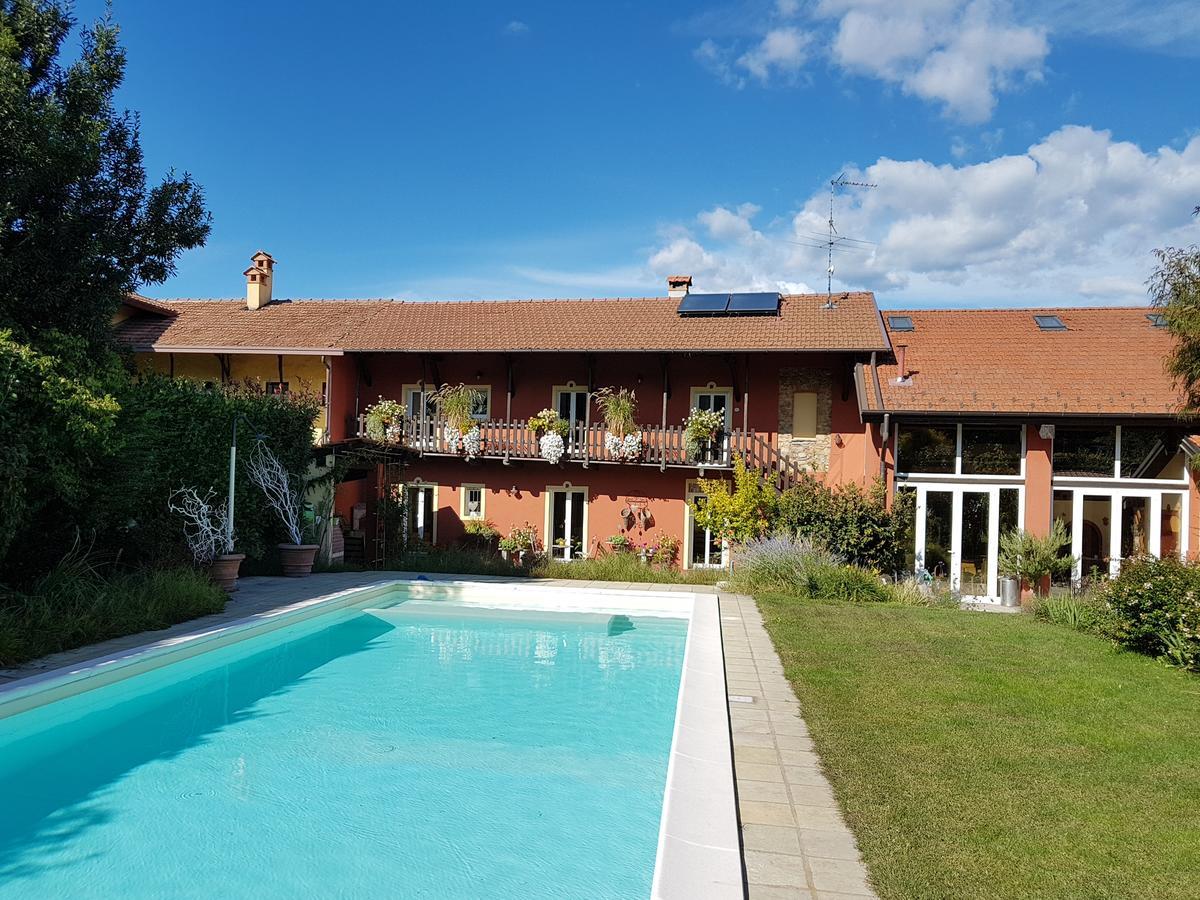 B&B La Cascina Di Monia E Mario Borgo Ticino Eksteriør billede