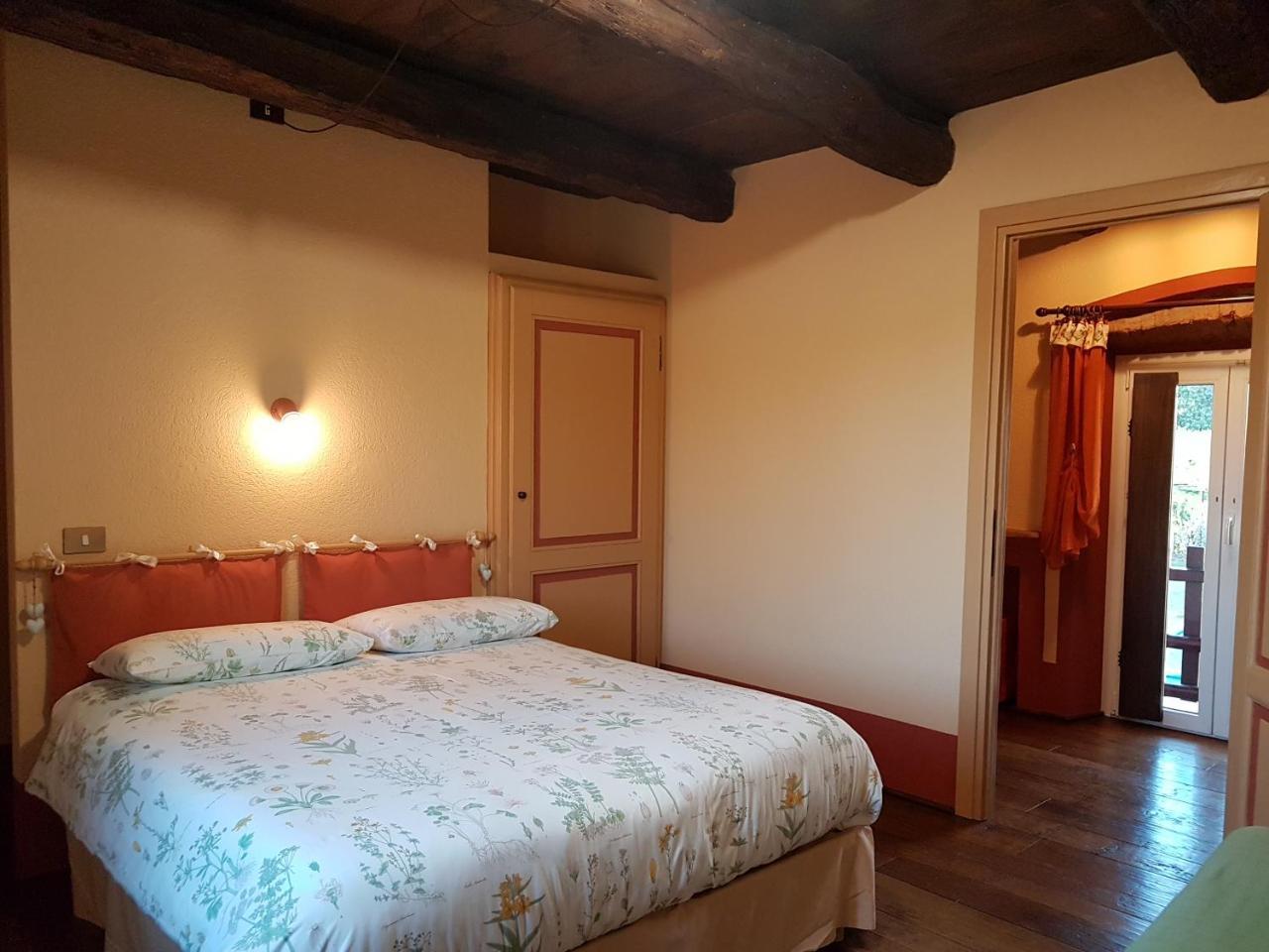 B&B La Cascina Di Monia E Mario Borgo Ticino Eksteriør billede